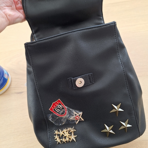 GUESS Terra Backpack, NWT, Black main image 9